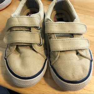 Tommy Hilfiger toddlers size 7 shoes